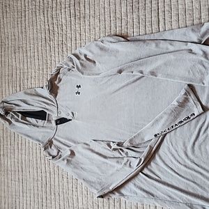 Mens XL Under Armour long sleeve hood T shirt